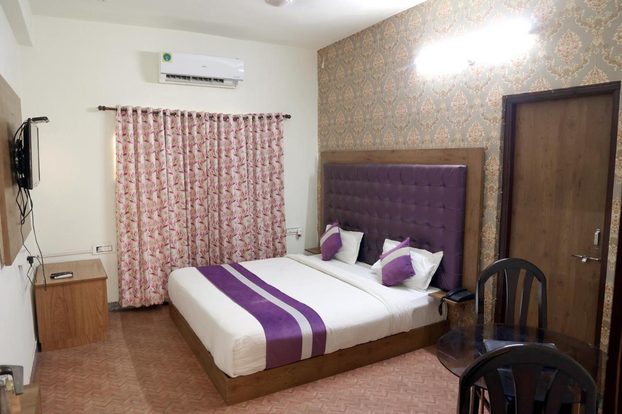 Hotel Tree Of Heaven Udajpur Exteriér fotografie